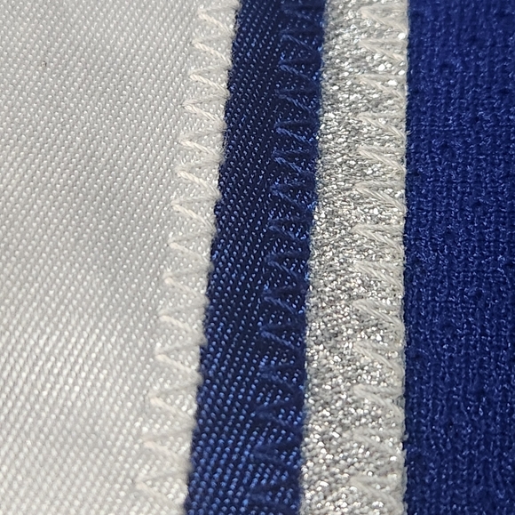 Vintage 2002-07 Matt Stajan Toronto Maple Leafs jersey - Picture 9 of 12